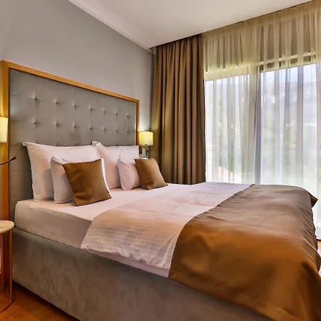 Hotel Lusso Mare By Aycon 4*