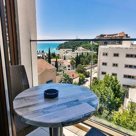 Hotel Lusso Mare By Aycon 4*